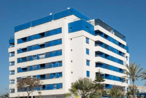 Piso Frente al Mar Primera Línea de Playa en Malaga con Parking Gratuito